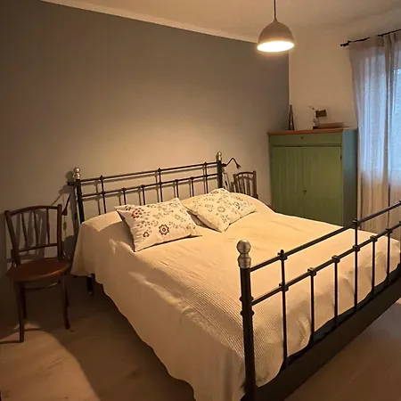 Riverside Apartman *